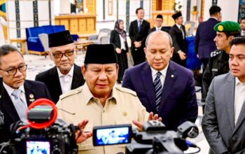 Pemerintah Indonesia dan Arab Saudi telah melakukan pembentukan Dewan Koordinasi Tertinggi (DKT) saat kedua pimpinan negara tersebut, yaitu Presiden Republik Indonesia Prabowo Subianto dan Putra Mahkota sekaligus Perdana Menteri Arab Saudi, Pangeran Mohammed bin Salman bin Abdulaziz Al Saud (MBS) melaksanakan pertemuan bilateral, Rabu (02/07/2025) di Istana Al-Salam, Jeddah.