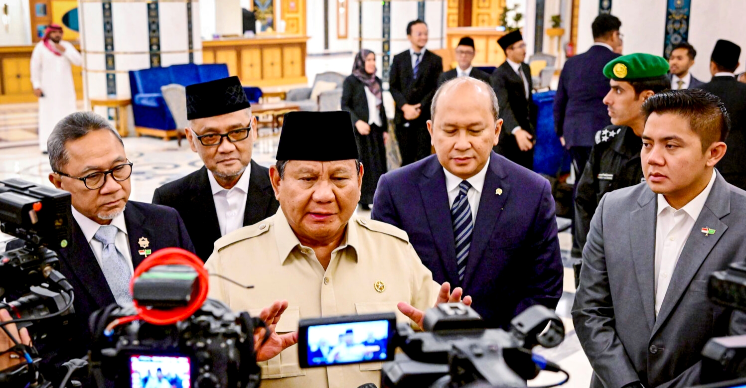 Pemerintah Indonesia dan Arab Saudi telah melakukan pembentukan Dewan Koordinasi Tertinggi (DKT) saat kedua pimpinan negara tersebut, yaitu Presiden Republik Indonesia Prabowo Subianto dan Putra Mahkota sekaligus Perdana Menteri Arab Saudi, Pangeran Mohammed bin Salman bin Abdulaziz Al Saud (MBS) melaksanakan pertemuan bilateral, Rabu (02/07/2025) di Istana Al-Salam, Jeddah.