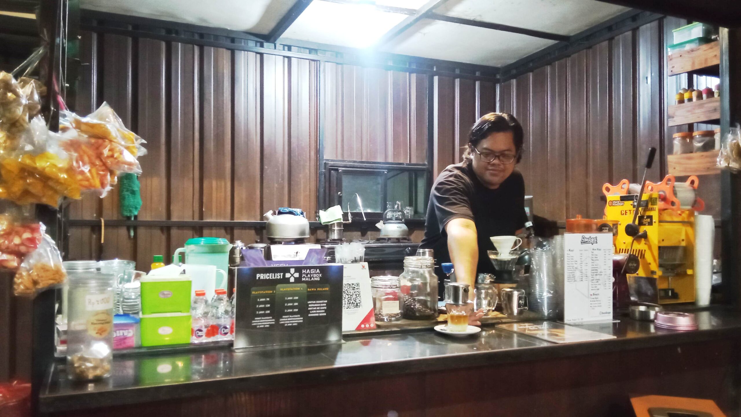 Boxkopi, Tempat Nongkrong Unik yang Lahir dari Perkumpulan Sineas di Kepanjen Malang