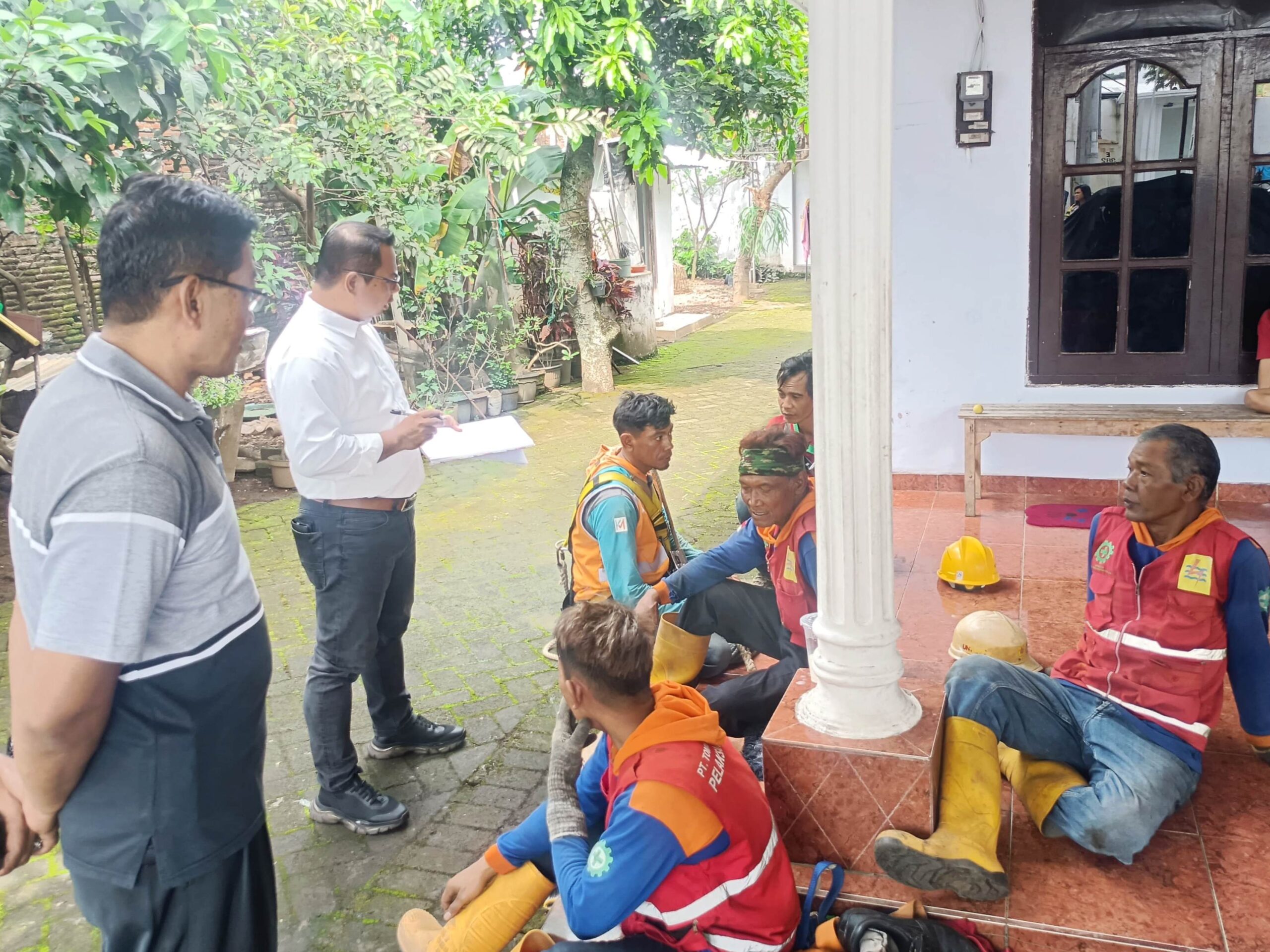 Tersengat Listrik, Pekerja Proyek Kelistrikan Nyaris Tewas di Singosari Malang