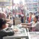 Jelang Tahun Ajaran Baru, Penjualan Seragam Melonjak hingga 1000 Persen