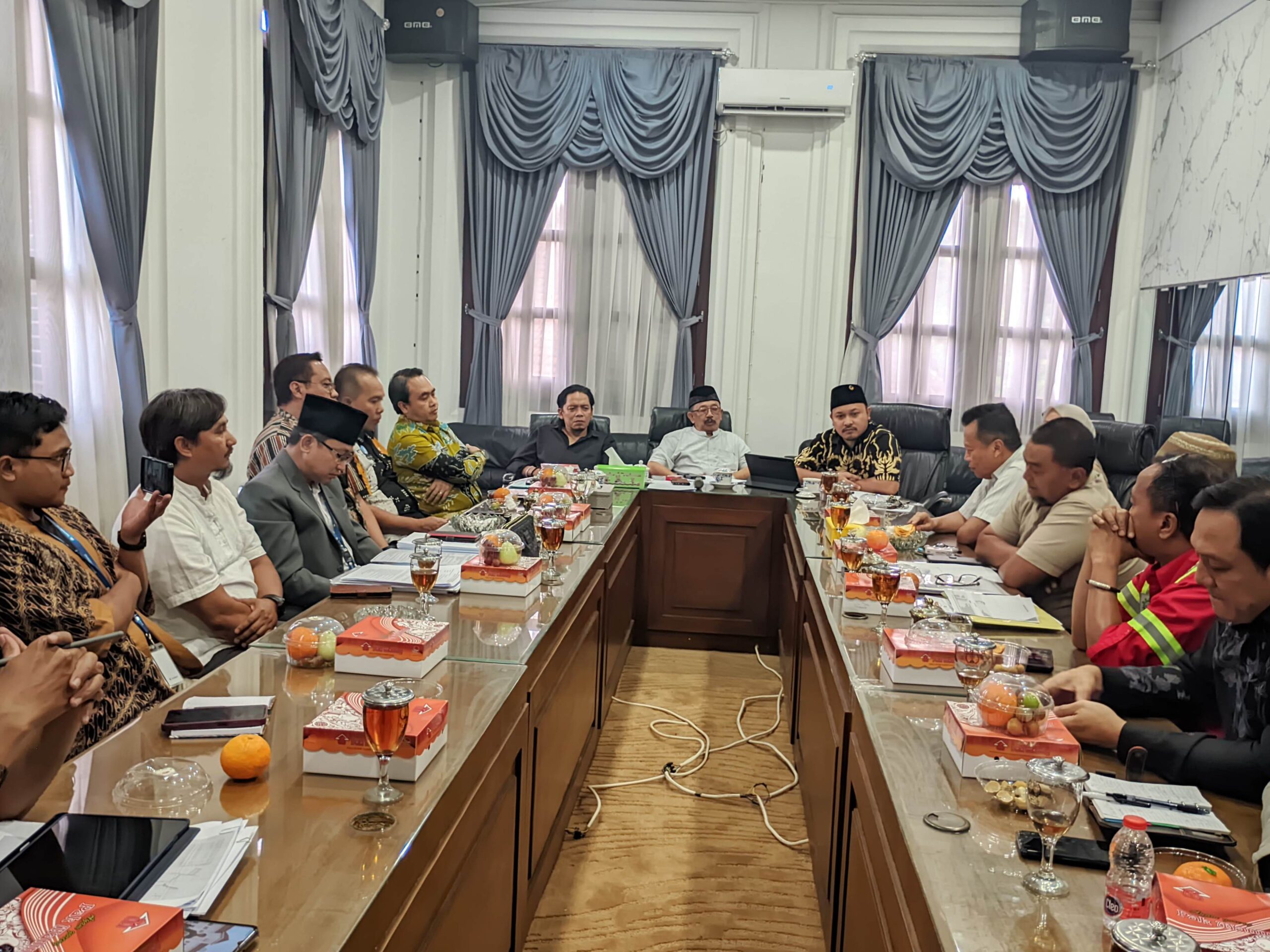 Komisi C DPRD Kota Malang Fasilitasi Pertemuan antara Warga Joyogrand dengan PT Tomoland