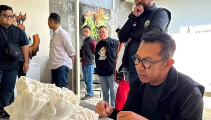 Kreativitas yang Menyatu dengan Pariwisata, Cak Nur dan Mas Heli Tinjau Studio MataHati Ceramics