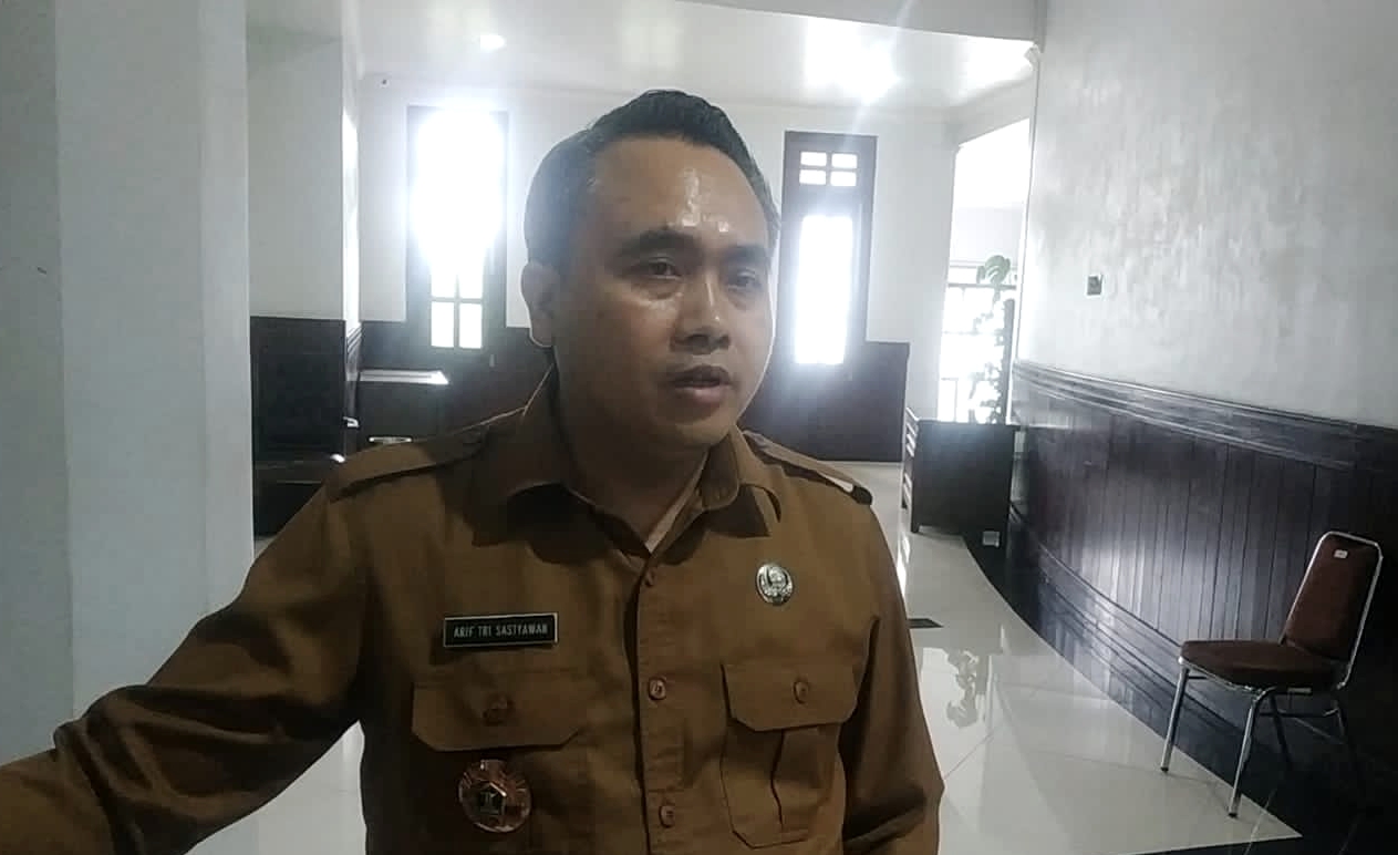 Pemerintah Kota Malang menyoroti maraknya toko-toko modern, termasuk yang disebut "toko Madura" yang tumbuh tanpa regulasi jelas di berbagai sudut kota.