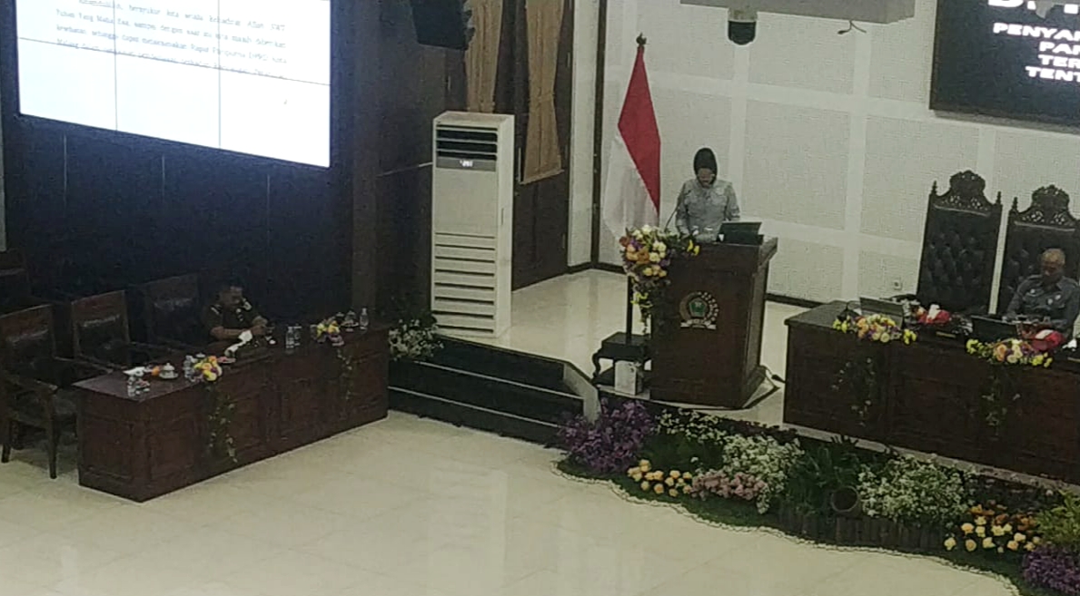 DPRD Kota Malang resmi menggelar rapat paripurna dengan agenda penyampaian laporan hasil pembahasan Rancangan Peraturan Daerah (Ranperda) tentang Pengarusutamaan Gender (PUG), Senin siang (14/7).
