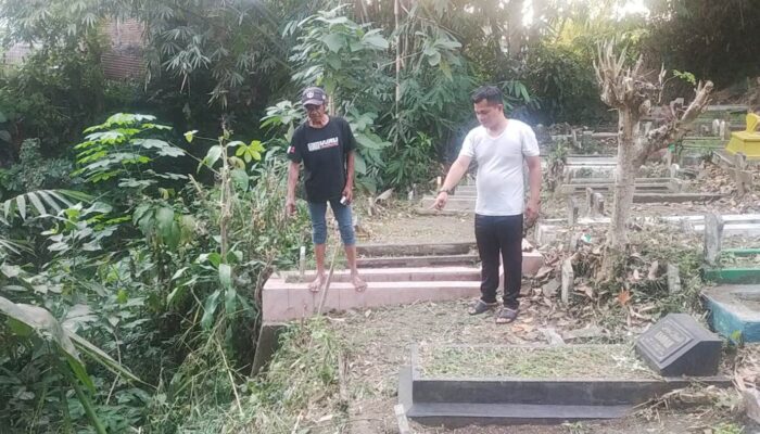 Empat Makam di Bunulrejo Tergerus Sungai, Warga Desak Pemkot Malang Turun Tangan