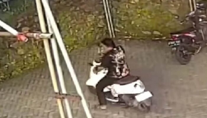 CCTV Rekam Detik-Detik Pencurian Motor di Kalirejo Lawang Kabupaten Malang