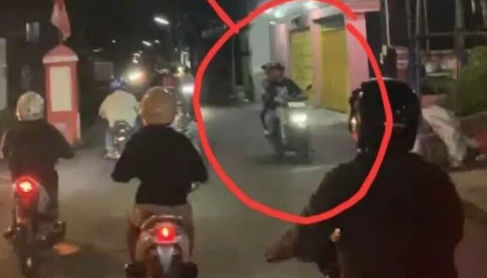 Terekam CCTV, Dua Terduga Pelaku Pengeroyokan di Pandanlandung Malang Masih Buron