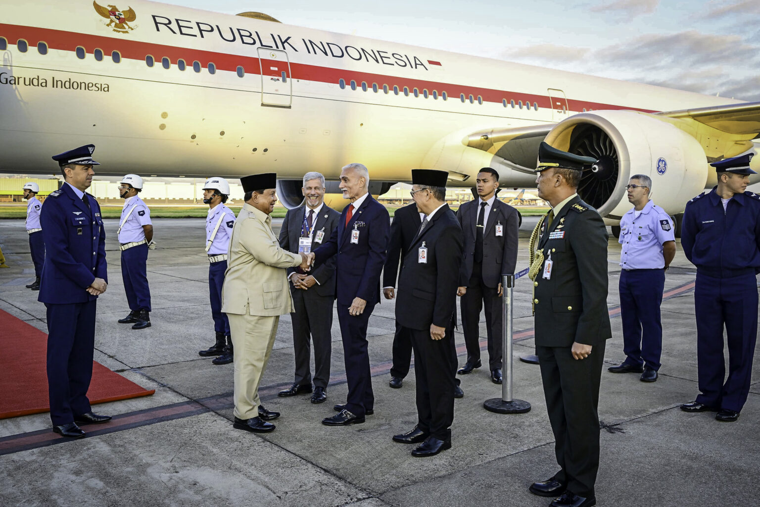Presiden Republik Indonesia Prabowo Subianto tiba di Pangkalan Udara Galeão, Rio de Janeiro, Brasil, Sabtu pagi, 5 Juli 2025,