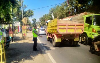 Diduga Lalai Salip dari Kiri, Pengendara Motor di Malang Tewas Usai Senggol Truk Tangki