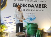 Dispangtan Kota Malang Gandeng TP-PKK Latih Warga Budidaya Ikan Lele di Ember