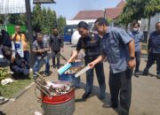 Kejari Kota Malang Musnahkan Barang Bukti, dari Jutaan Gram Narkotika hingga Ribuan Rokok Ilegal