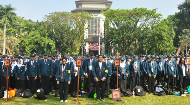Universitas Brawijaya UB menggelar pembukaan Pengenalan Kehidupan Kampus bagi Mahasiswa Baru (PK2MABA). Namun dengan memprioritaskan kenyamanan bersama, gelaran acara ini dikemas dengan format Hybrid.