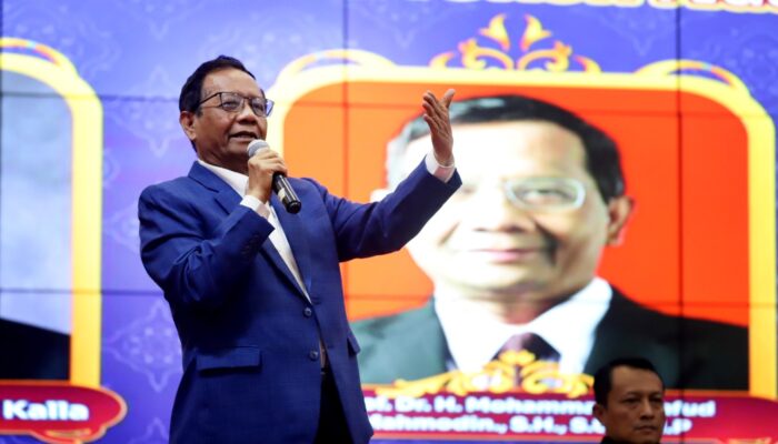 Dari UB ke Indonesia Emas, Mahfud MD Ajak Mahasiswa Kerja Keras dan Berintegritas