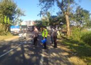 Kecelakaan lalu lintas kembali terjadi di wilayah Kabupaten Malang. Kali ini, sebuah mobil Pikap Mitsubishi L300 bertabrakan dengan sepeda motor Honda Beat di Jalan Raya Dusun Tempur, Desa Pagak, Kecamatan Pagak, Senin (25/8/2025) siang. Insiden itu menyebabkan tiga orang luka-luka, yakni sepasang suami-istri dan seorang anak balita.