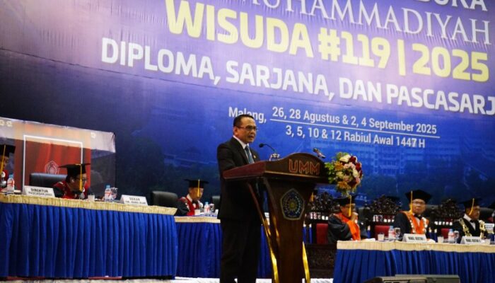Wisuda UMM, Suguhkan Orasi Ilmiah tentang Pembiayaan Digital oleh Kepala Eksekutif Pengawas Lembaga Pembiayaan