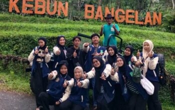 Mahasiswa UNIRA Malang Kolaborasi Wujudkan Wisata Edukatif dan Instagramable di Kebun Bangelan