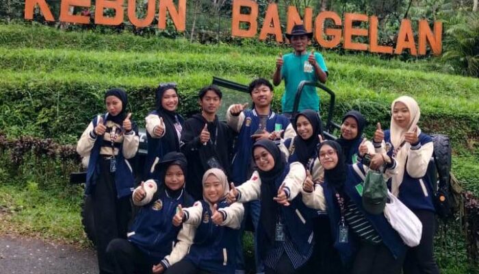 Mahasiswa UNIRA Malang Kolaborasi Wujudkan Wisata Edukatif dan Instagramable di Kebun Bangelan