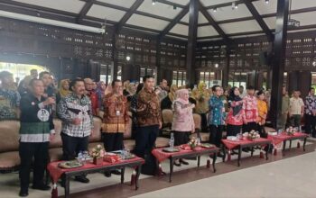 Badan Penelitian dan Pengembangan Daerah (Balitbangda) Kabupaten Malang meluncurkan lima inovasi unggulan sebagai langkah strategis memperkuat ekosistem riset dan inovasi berbasis ilmu pengetahuan dan teknologi di tingkat lokal.