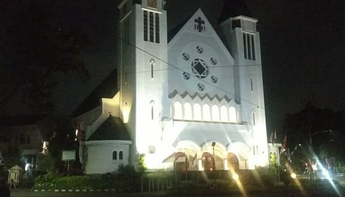 Gereja Katedral Ijen Malang: Ikon Arsitektur Kolonial di Kelurahan Penanggungan yang Tetap Menyala di Zaman Kini