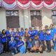 Ratusan Aparatur Sipil Negara (ASN) tampak mengenakan atribut Arema seperti kaus, syal, topi, hingga jaket. Sehingga Halaman Balai Kota Malang pada Senin (11/8/2025) pagi berubah menjadi lautan biru.