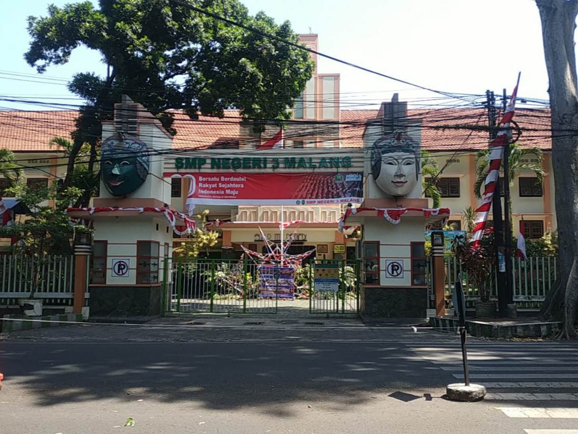 Sekolah di Kota Malang Kekurangan Guru, Jadwal Belajar Terganggu