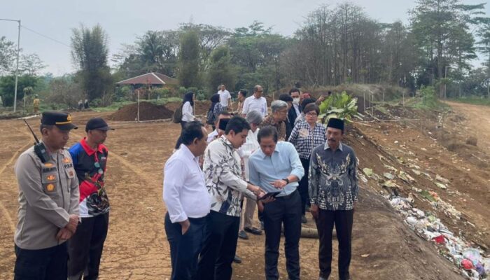 Menteri Lingkungan Hidup Tinjau TPA Talangagung Kabupaten Malang