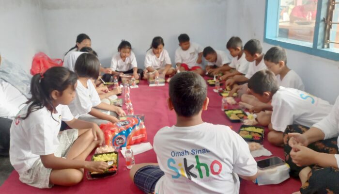 Omah Sinau Sikho, Harapan Baru Anak Buruh Rokok di Penarukan