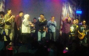 Kolaborasi Seru Pejabat Kota Malang dan Band d’Kross Guncang Panggung BTU