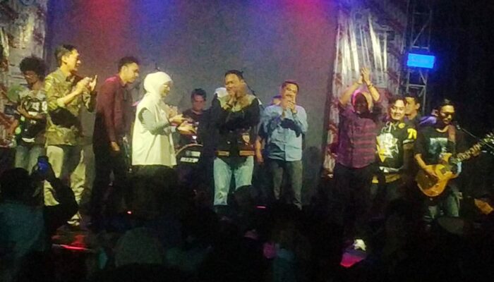 Kolaborasi Seru Pejabat Kota Malang dan Band d’Kross Guncang Panggung BTU