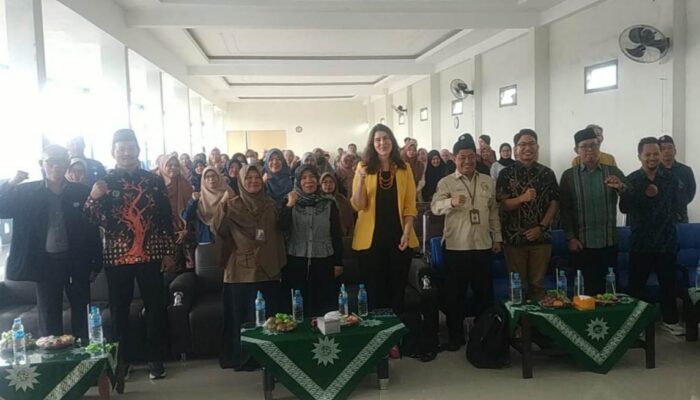 Menyongsong Era Digital, SD Muhammadiyah 8 Malang Terapkan Kecerdasan Buatan di Kelas