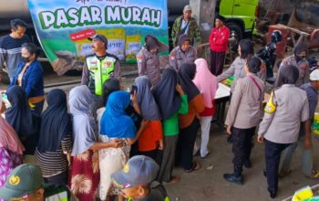 Warga Serbu Gerakan Pangan Murah Polres Malang, 10 Ton Beras Ludes dalam Sehari