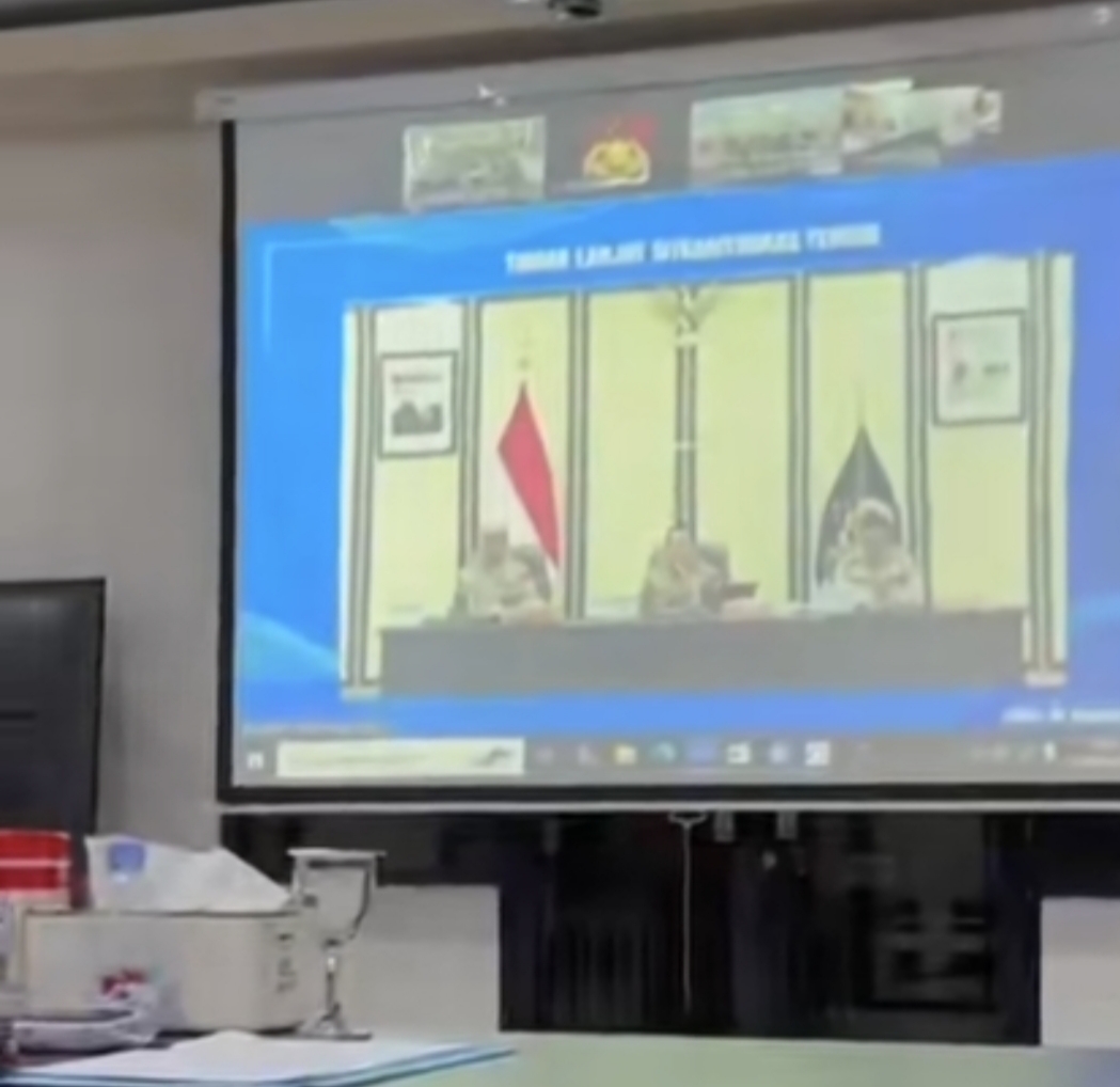 Beredar luas video, Kepala Kepolisian Republik Indonesia (Kapolri) Jenderal Listyo Sigit Prabowo menyatakan Markas Komando (Mako) Brimob adalah simbol pertahanan negara yang tidak boleh diganggu apalagi diterobos oleh massa.