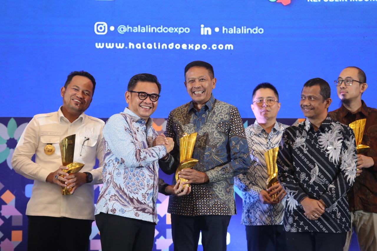 Kota Malang Ukir Prestasi, Sabet Indonesia Halal Award Terbaik I Tingkat Nasional