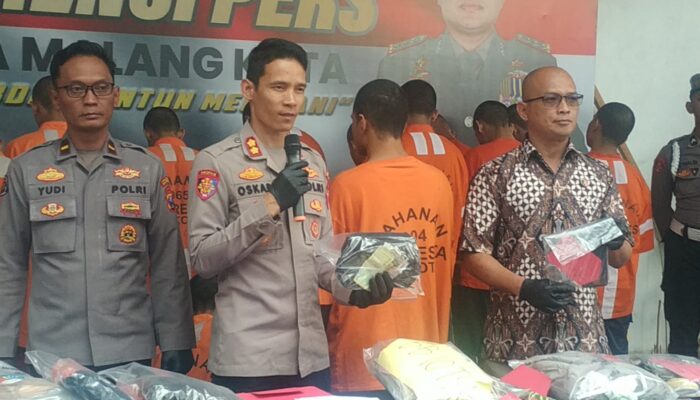 Polisi Gagalkan Aksi Pelemparan Bom Molotov ke Gedung DPRD Kota Malang