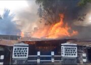 Bangunan Tempat Usaha Semi Permanen di Mojolangu Malang Ludes Dilalap Api
