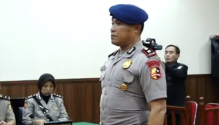 Kompol Cosmas Dipecat Usai Kasus Ojol Tewas, Menangis di Sidang Etik Polri