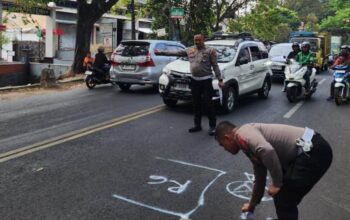 Kecelakaan di Jalan Kolonel Sugiono Malang, Pengendara Motor Luka Serius Usai Tersenggol Bus