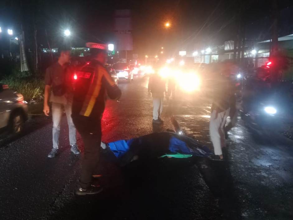 Kecelakaan Maut di Singosari, PNS Blitar Tewas Usai Tabrak Samping Truk