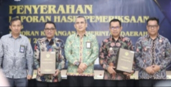 Wali Kota Batu, Nurochman, menegaskan komitmen Pemerintah Kota Batu dalam memperkuat tata kelola pemerintahan yang transparan dan akuntabel setelah kembali meraih Opini Wajar Tanpa Pengecualian (WTP) untuk ke-10 kalinya secara berturut-turut.