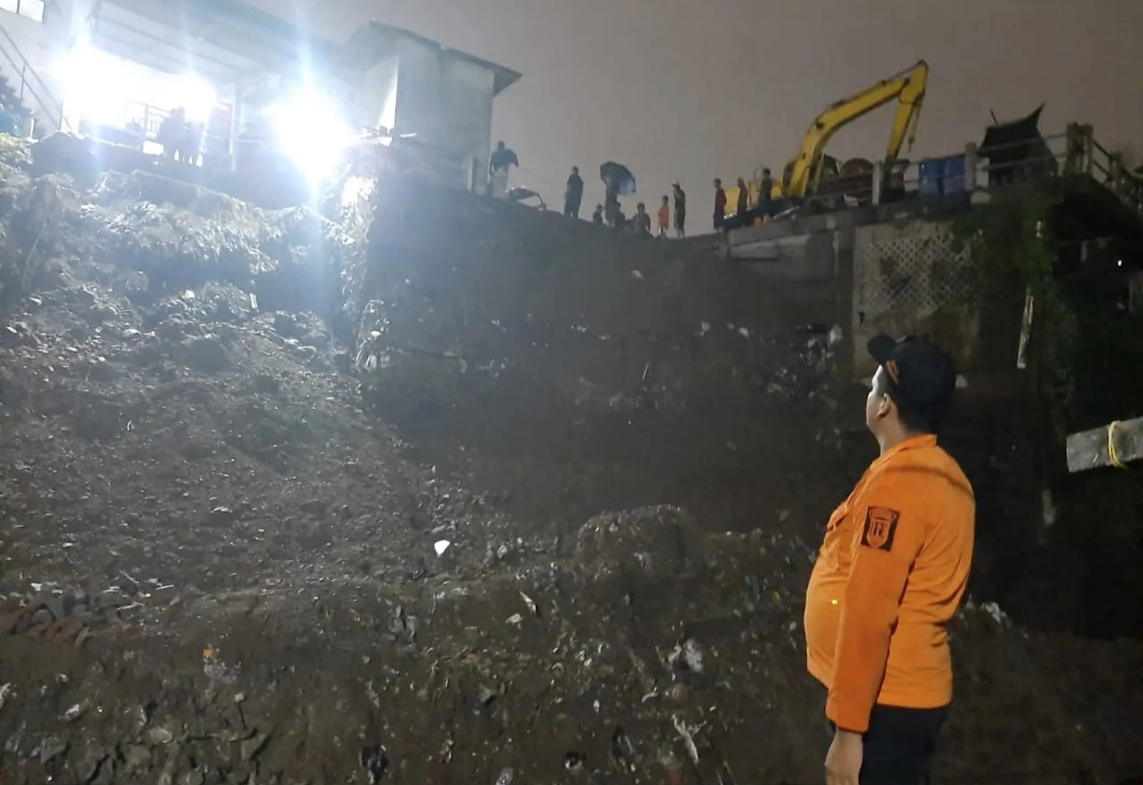 Badan Nasional Penanggulangan Bencana (BNPB) melaporkan sebanyak 24 kejadian bencana terjadi di Indonesia dalam kurun waktu 13–14 September 2025. Dari jumlah tersebut, delapan kejadian di antaranya menimbulkan dampak signifikan dan didominasi oleh banjir serta tanah longsor.