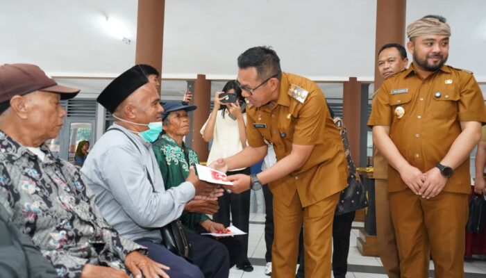 322 Keluarga di Kota Batu Terima Bantuan PKH Plus Tahap III