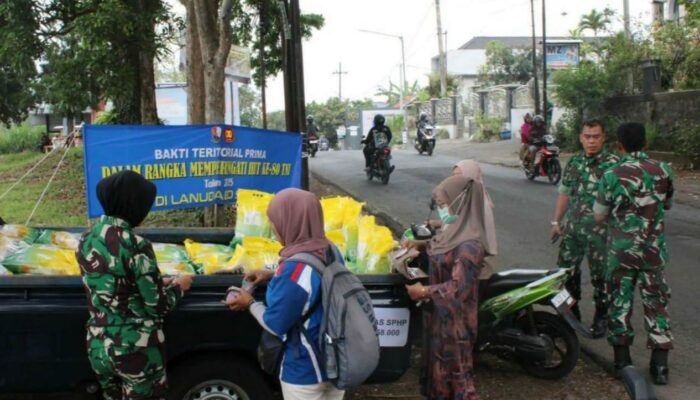 Sambut HUT ke-80 TNI, Lanud Abdulrachman Saleh Gelar Gerakan Pangan Murah