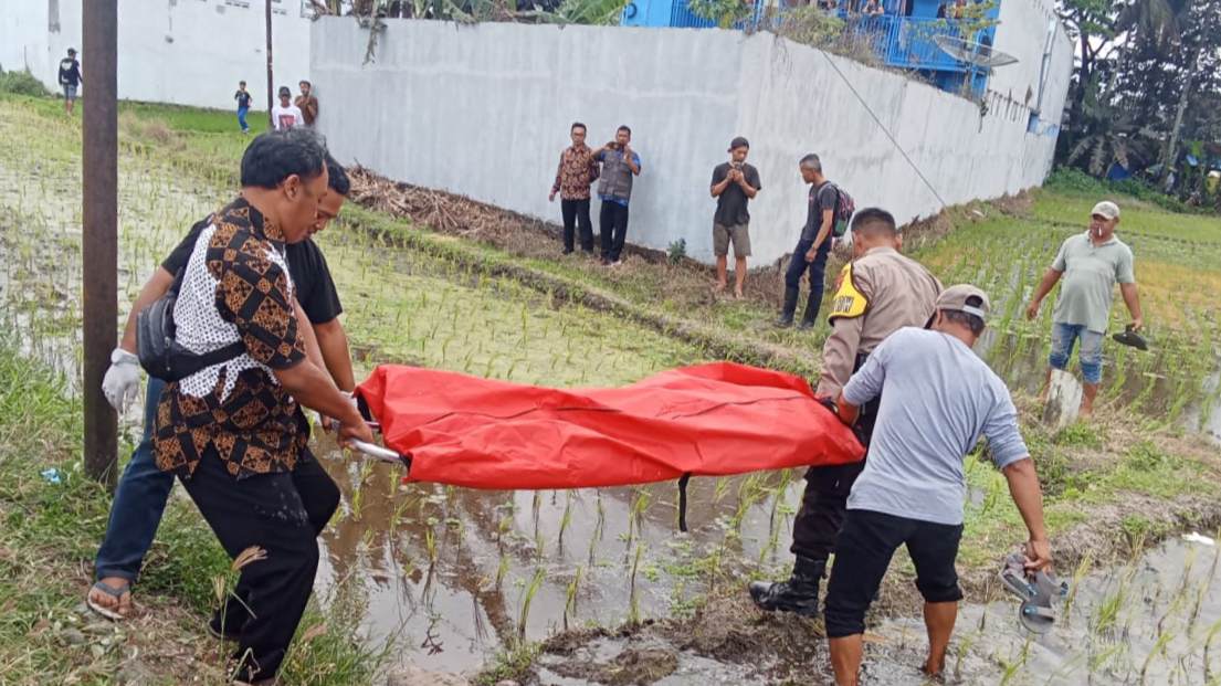 Tragedi di Perlintasan Cepokomulyo, Tukang Bentor Tewas Tertabrak KA Doho