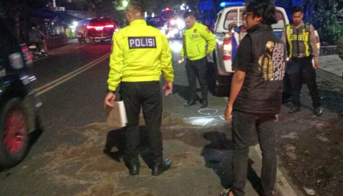 Kecelakaan Maut di Kota Malang, Pemotor Tewas Tertabrak Truk Saat Mendahului