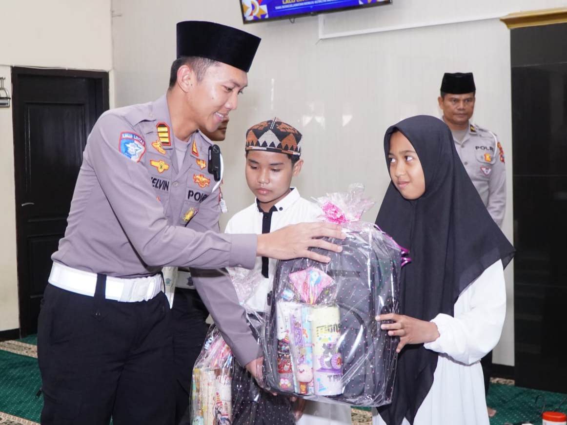 Satlantas Polres Malang Peringati HUT ke-70 dengan Doa Bersama dan Santunan