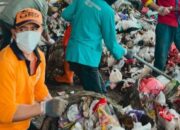 DLH Batu Kembangkan Paving Block dari Sampah Plastik