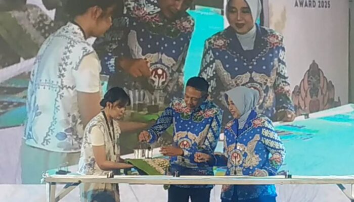 Wali Kota Malang Kukuhkan Pengurus Dekranasda 2025–2030, Tegaskan Komitmen Ekonomi Kreatif Berbasis Budaya