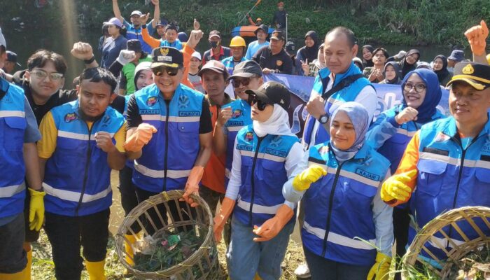 Kota Malang Gelar Ngalam Rijik di Sungai Metro, Peringati World Cleanup Day 2025