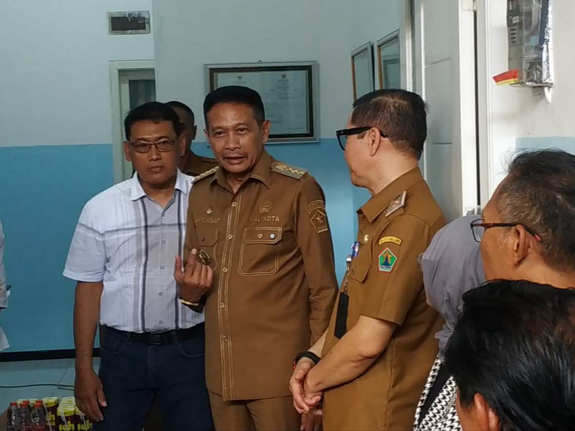 Wali Kota Malang Tinjau SPPG di Buring, Tekankan Pentingnya Standar Kualitas Pangan